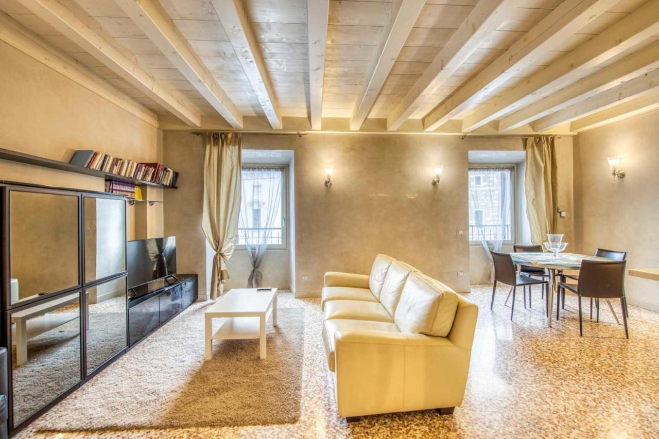Apartmentsarena - Suite Mercatorum - Piazza Erbe Verona Exterior photo