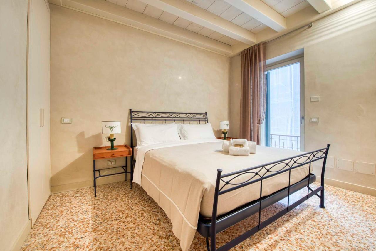 Apartmentsarena - Suite Mercatorum - Piazza Erbe Verona Exterior photo